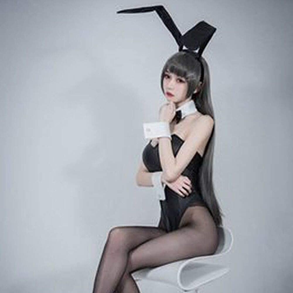 Mai Sakurajima Bunny Cosplay