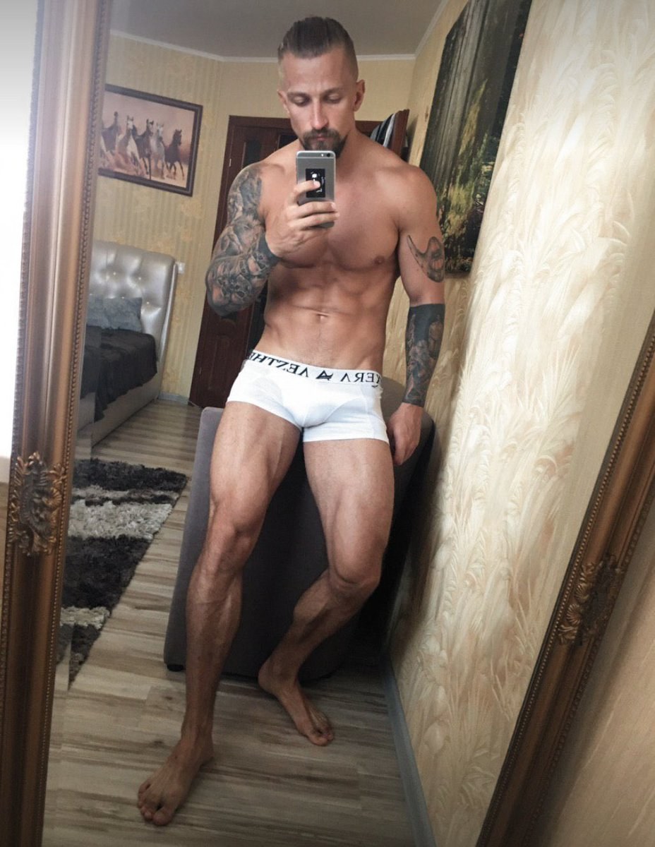 Alexander Zhirmont desnudo
