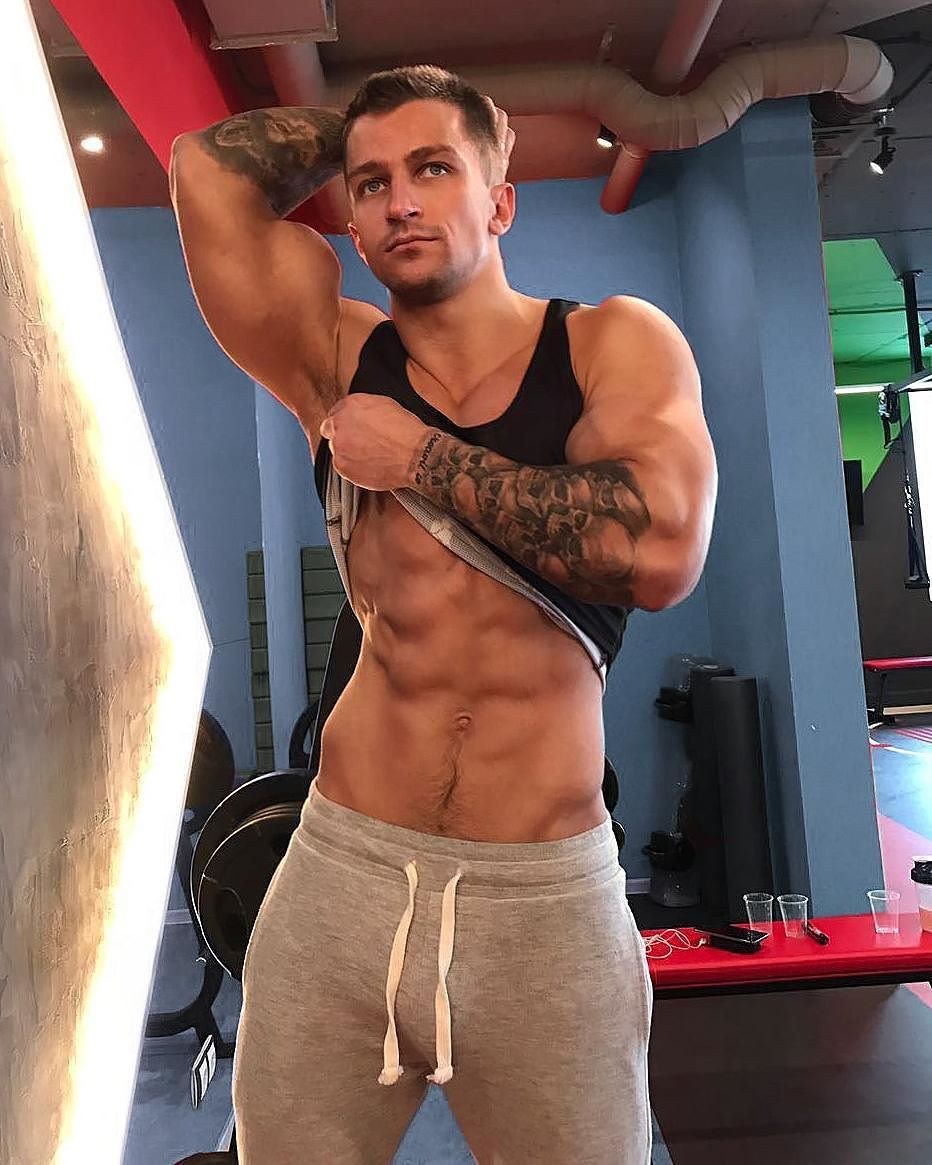 Modelo de Alexander Zhirmont solo Fans