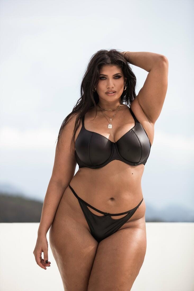 Modelo de Latisia Thomas