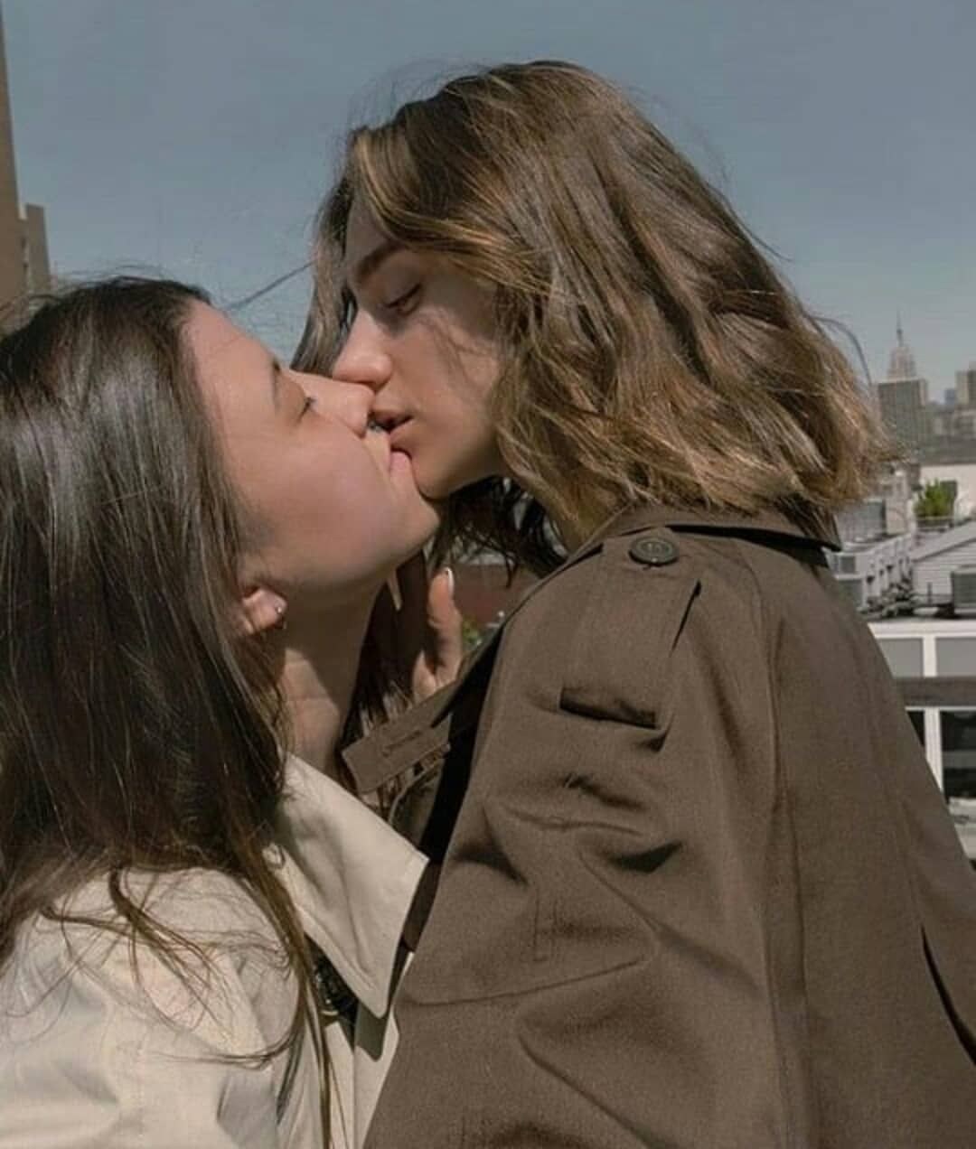 Parejas LGBT de niñas 2020