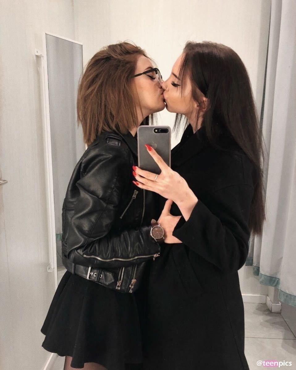 Beso apasionado lesbiana