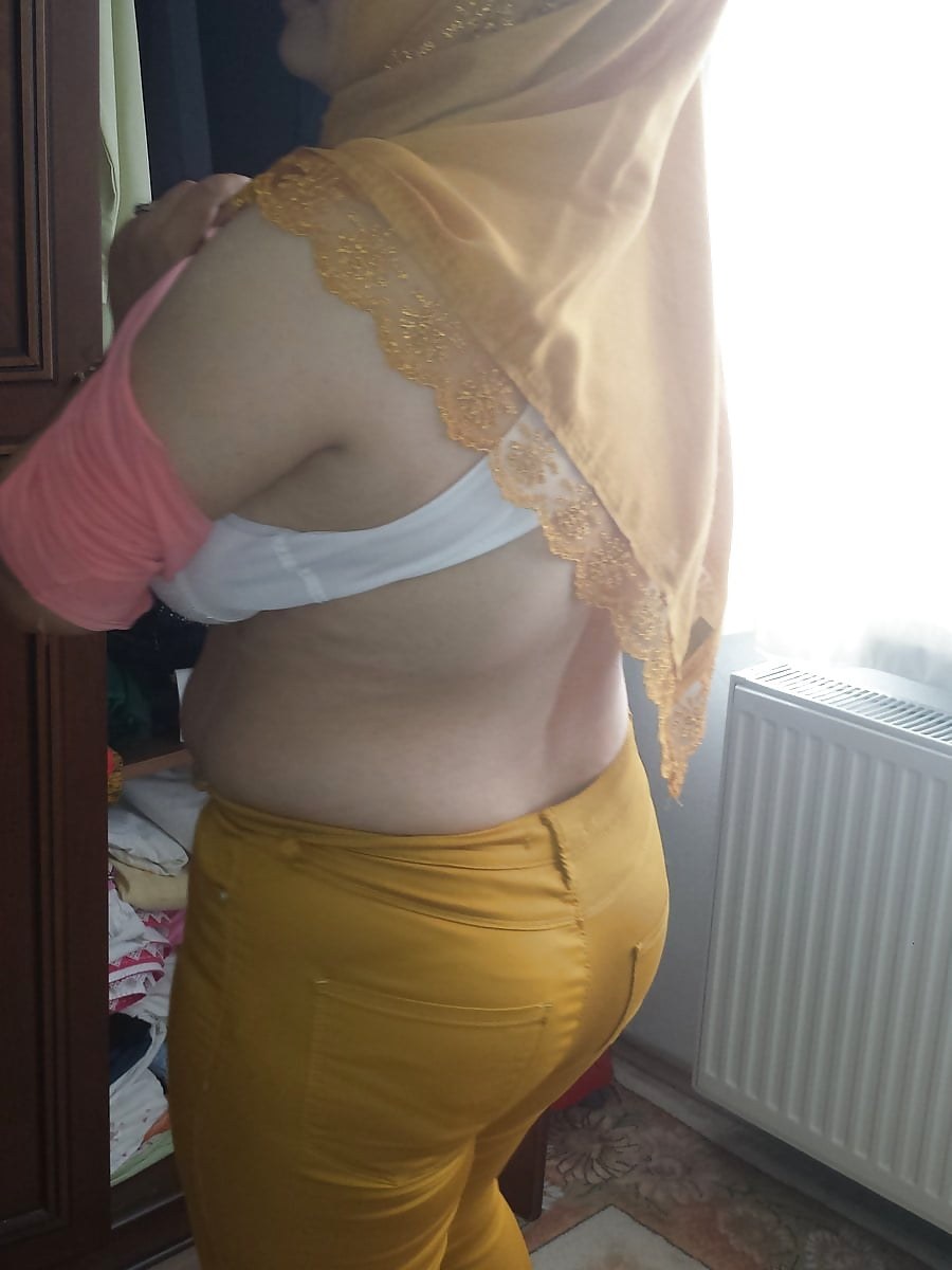 Sexy árabe hijab crossdresser