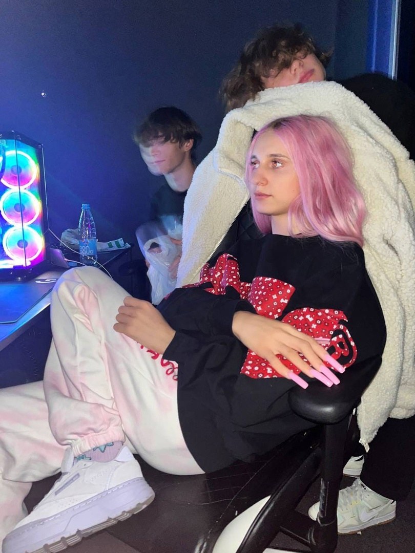 Dasha Koreyka y Hilmy Stream
