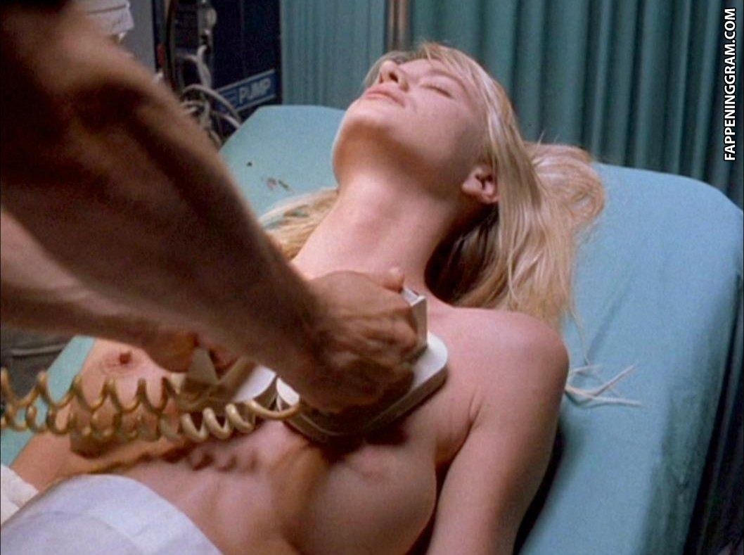 Kelly Joe Minter desnuda