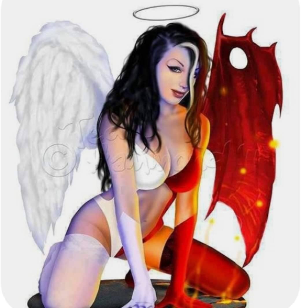 Niña del diablo y ángel