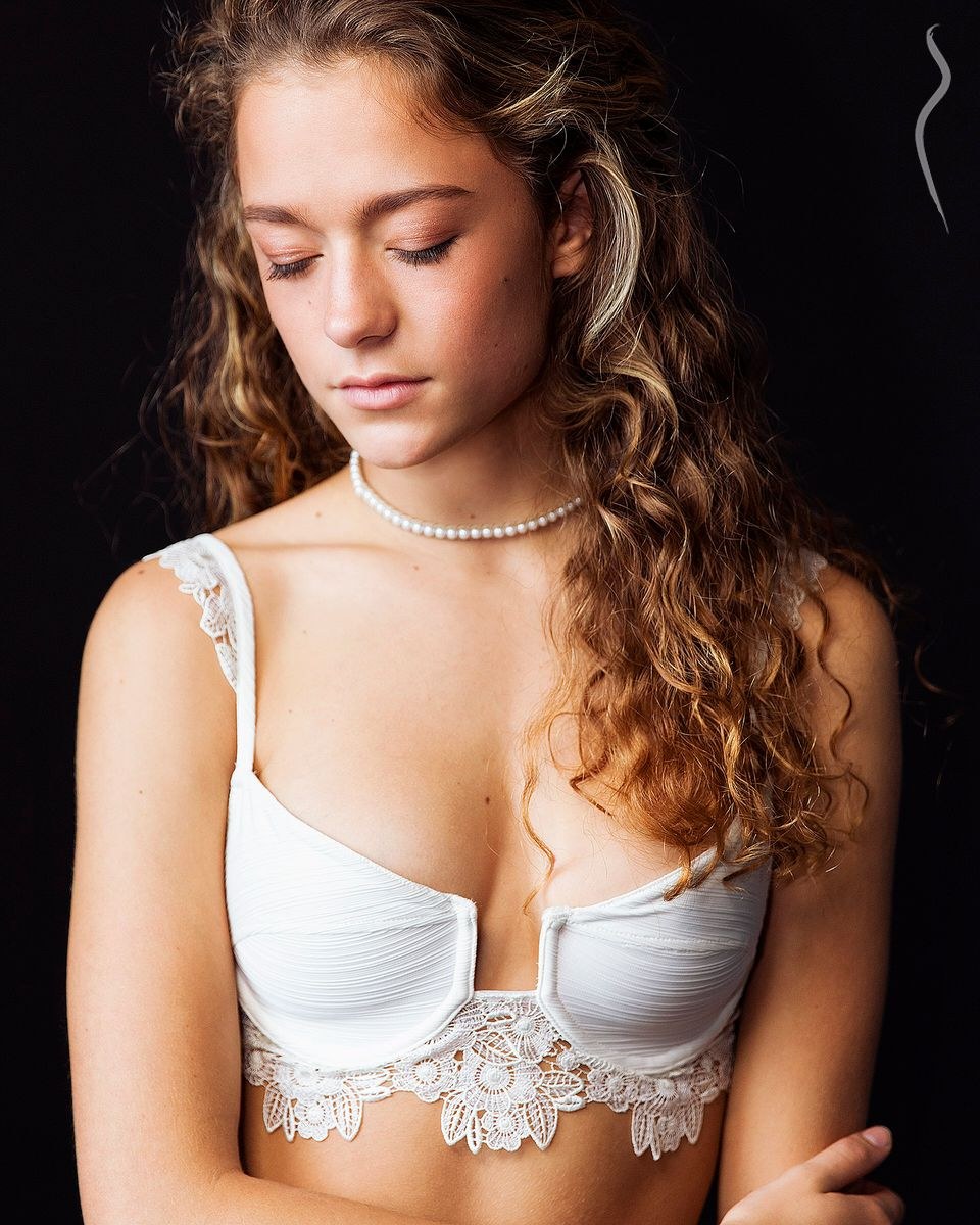 Julia maisie ss