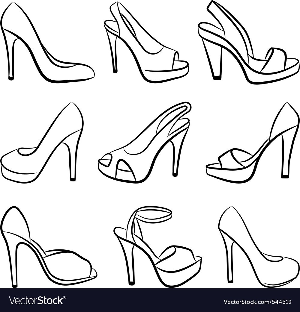 Hermosos tobillos femeninos en zapatos