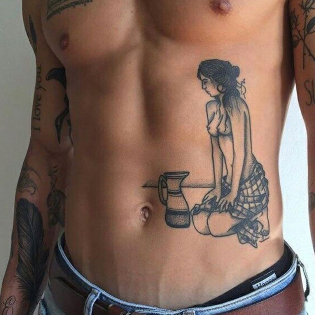 Tatuaje de hombres en el cuerpo