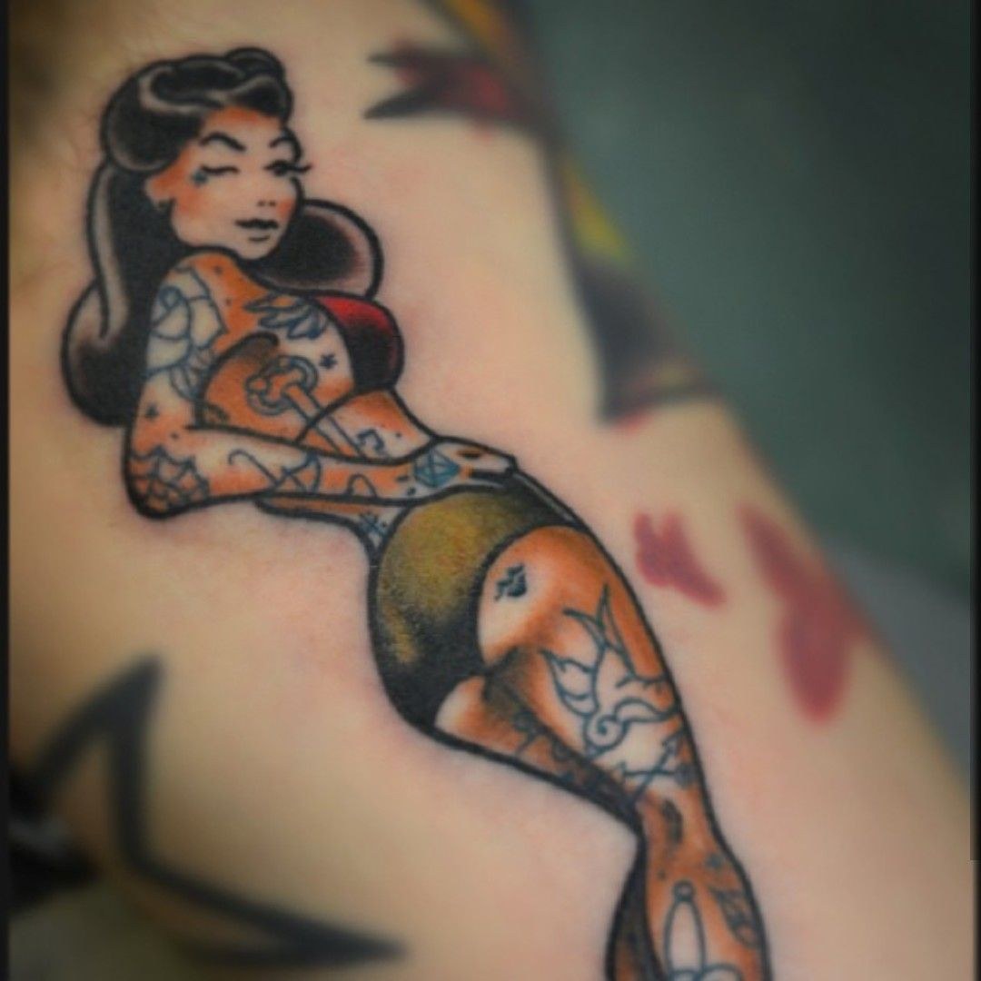 Tatuaje en el estilo de pin ap macho