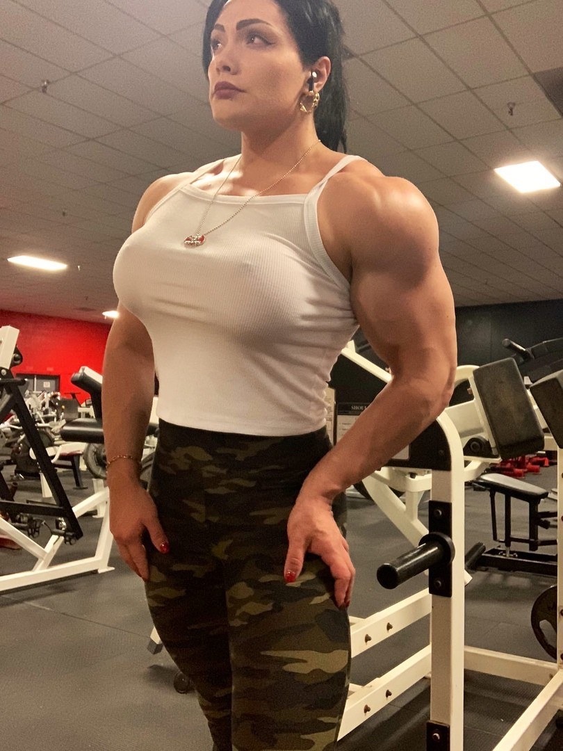 Hermana de Jessica Mafsoli