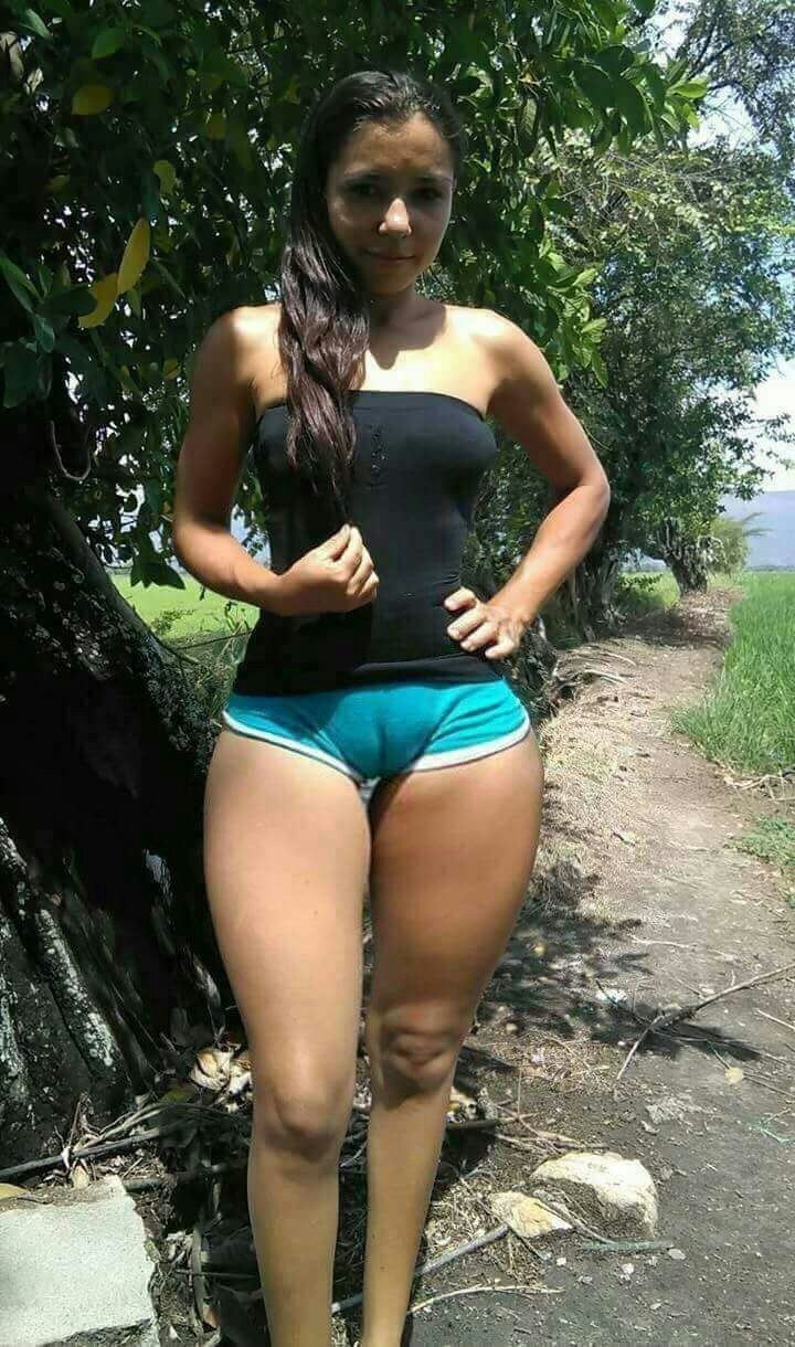 Camella y caderas anchas