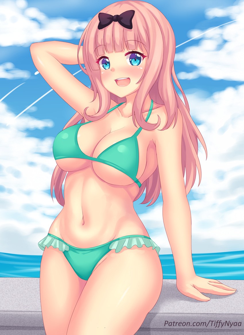 Chika Fujivar en la playa