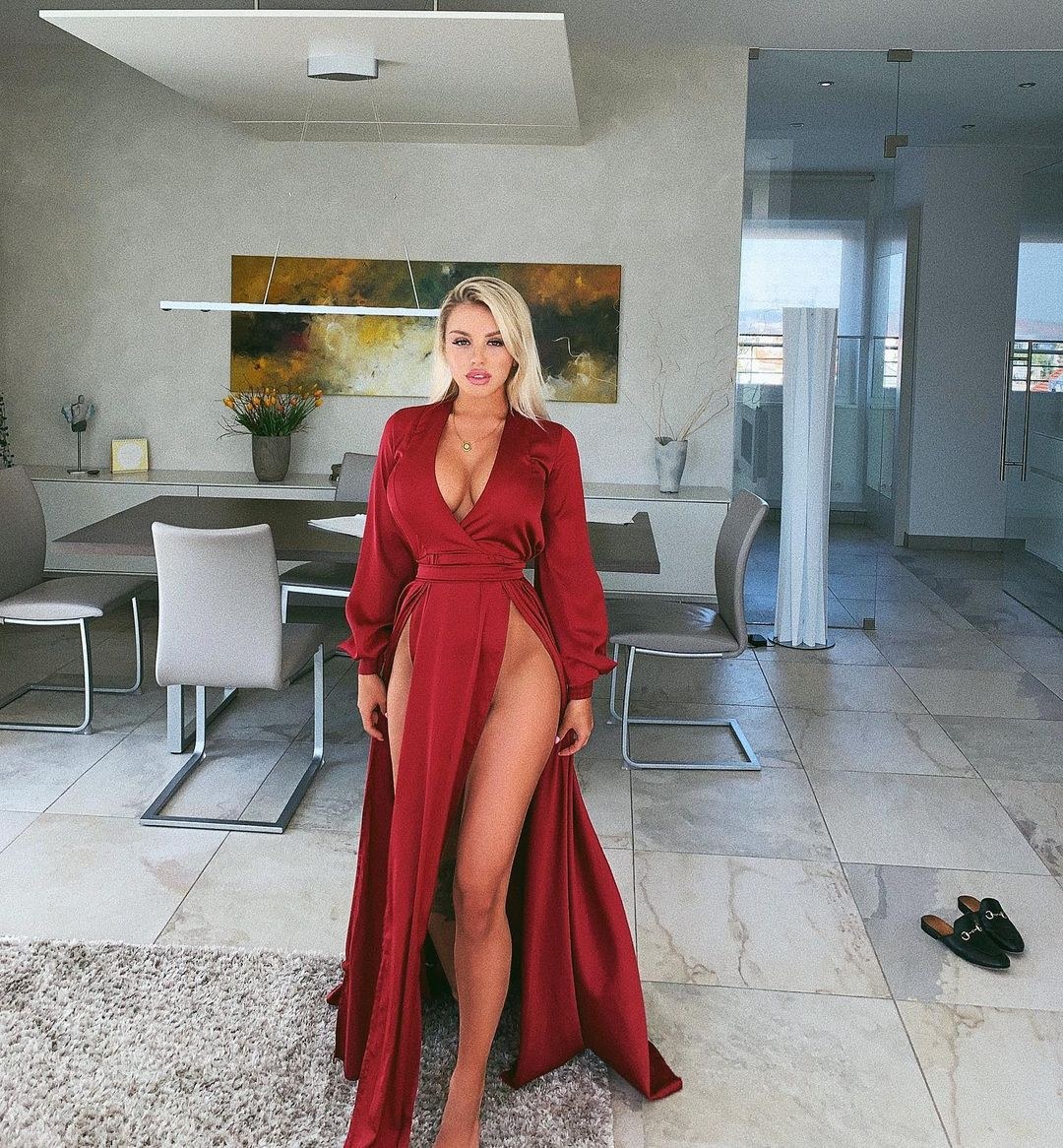 Andrey Mostovaya Girl Normanna