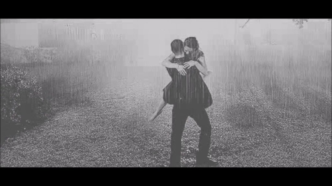 Amantes en la lluvia gif