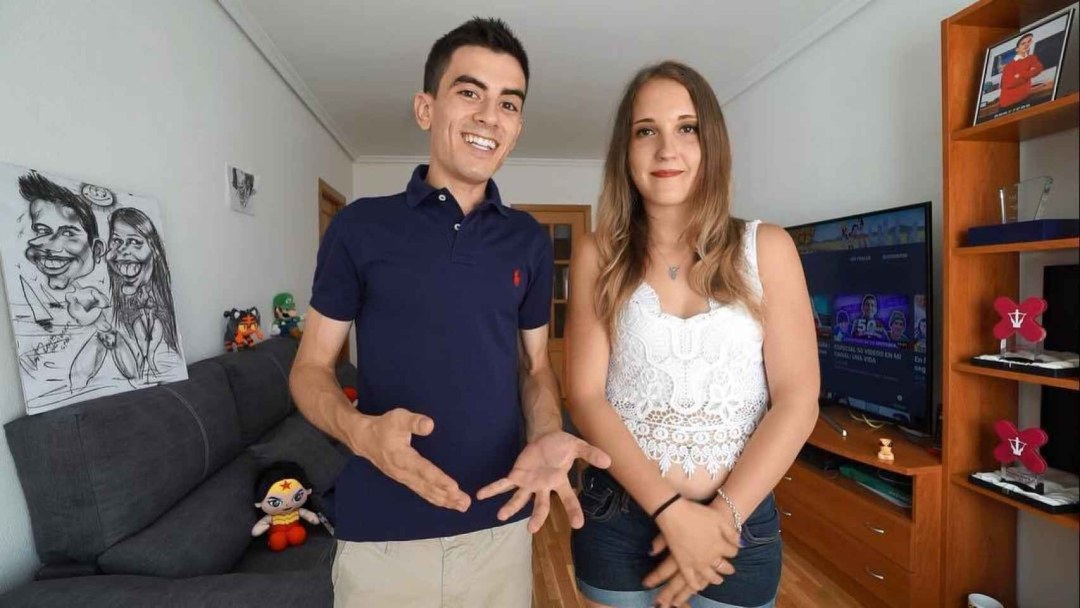 Enormes miembros negros se corren por dentro