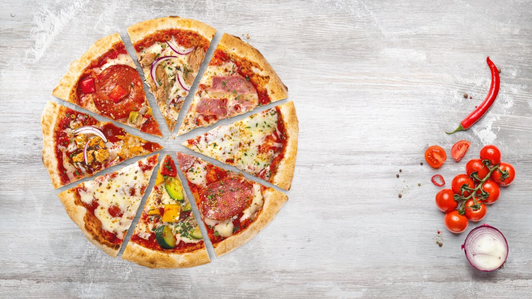La pizza es pequeña