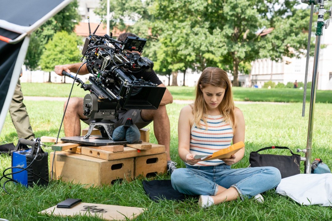 Chica en el set