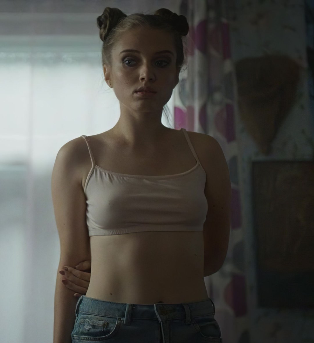 Veronika Mokhrev escenas calientes