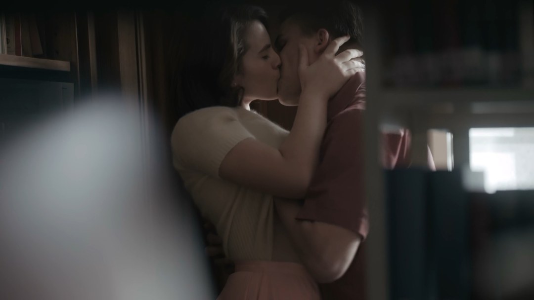 Beso de la serie de cursos de la reina