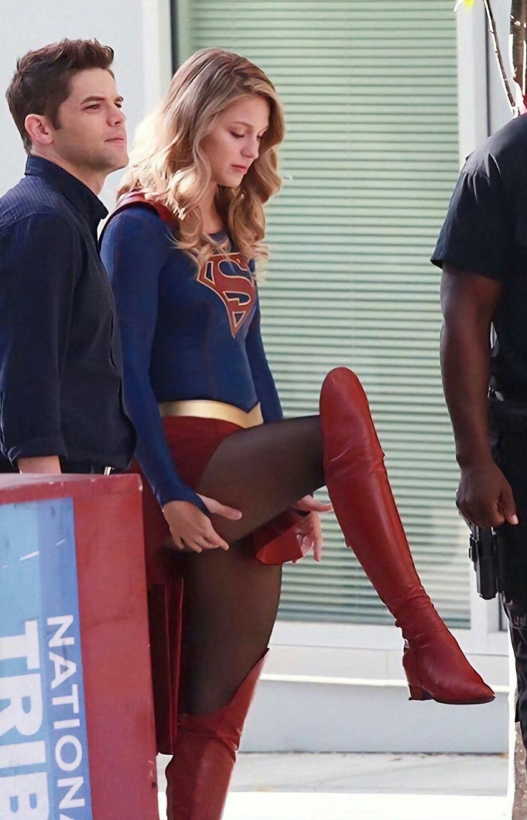 Melissa Benoist Super Gulle