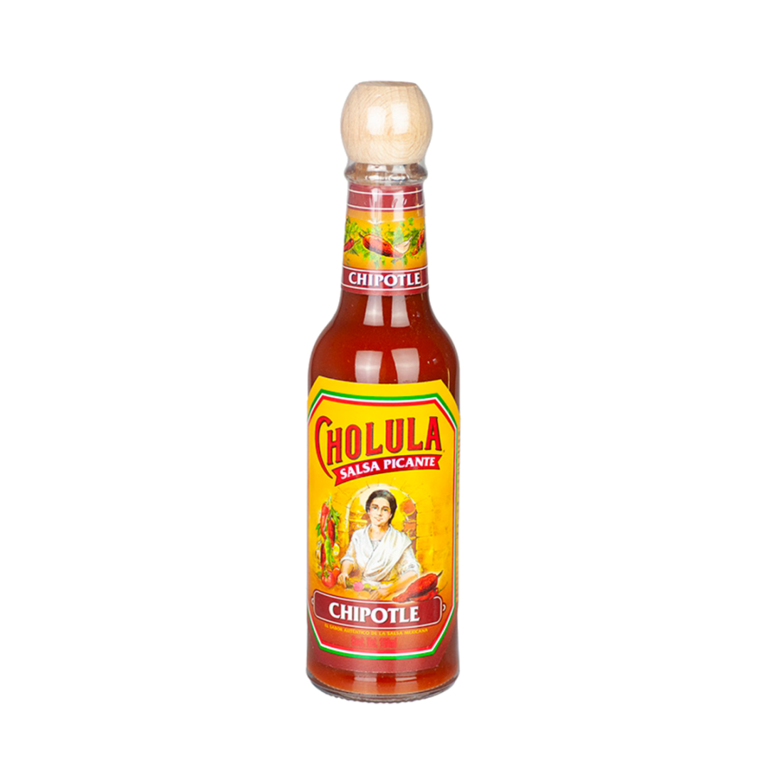 Salsa afilada sobre un fondo blanco