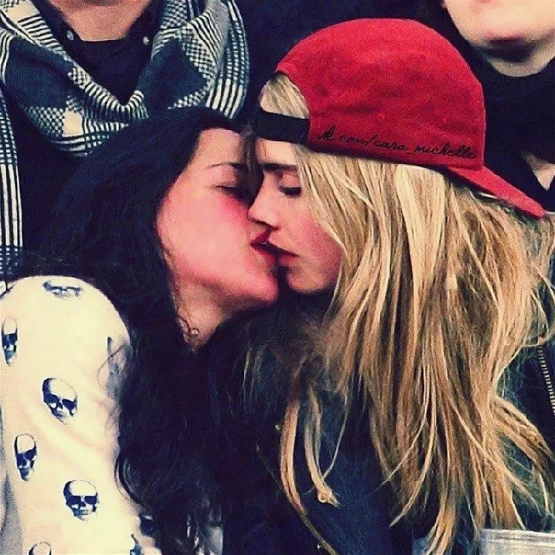 Cara Delevingne y su chica