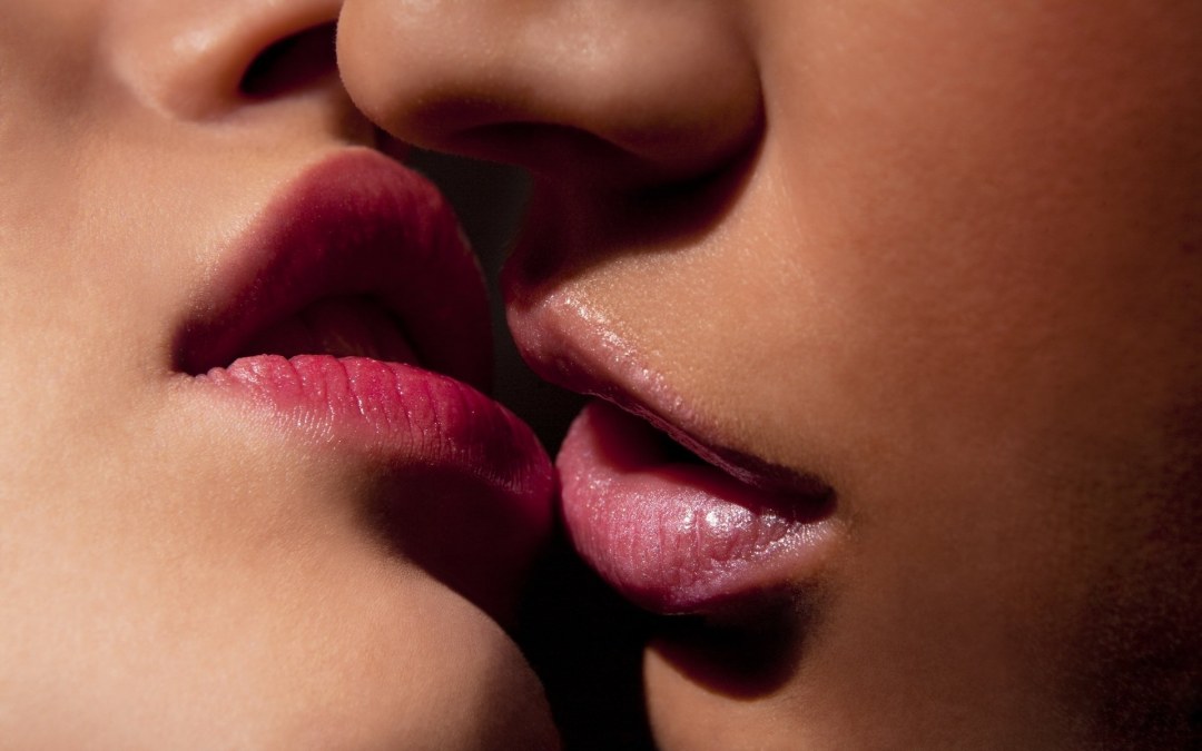 Hermosos labios femeninos