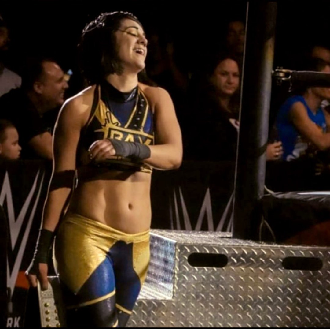 Iyo sky wwe
