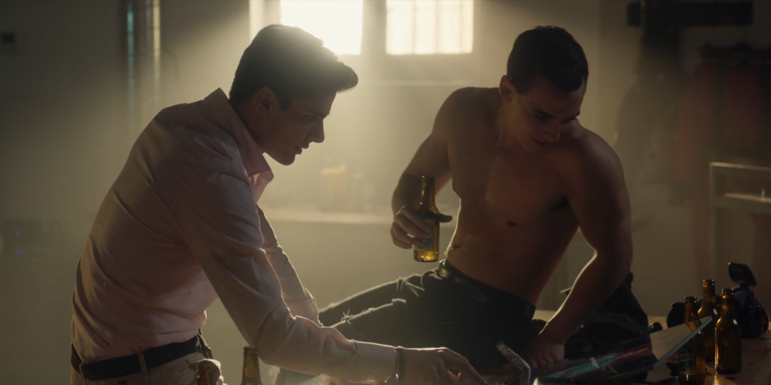 Lucho Fernández desnudo