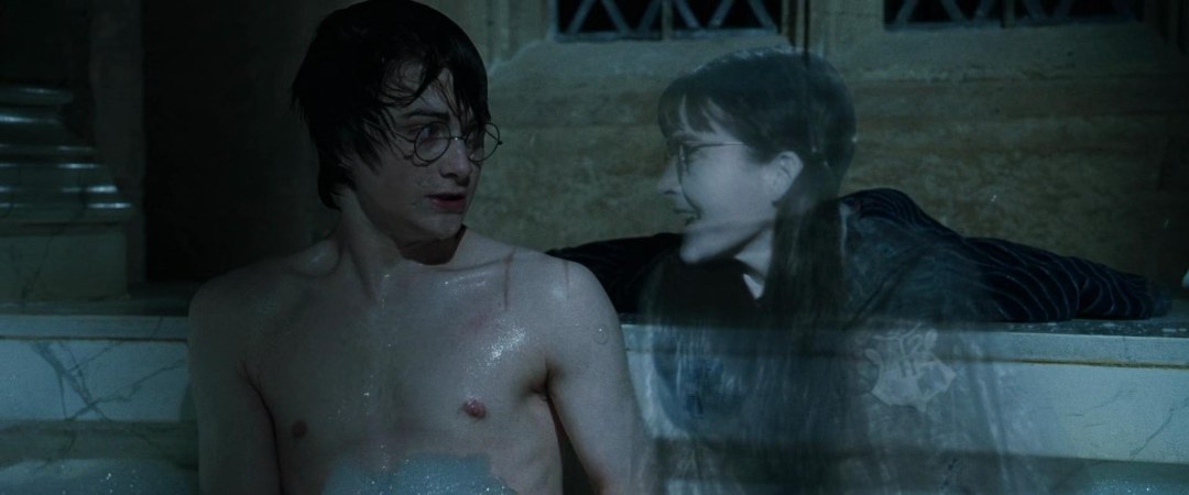 Besa a Zhou Chang y Harry