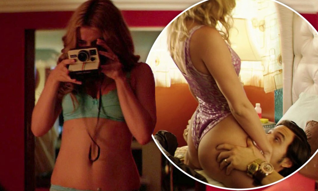 Ana de Armas Knock Scene de la ducha