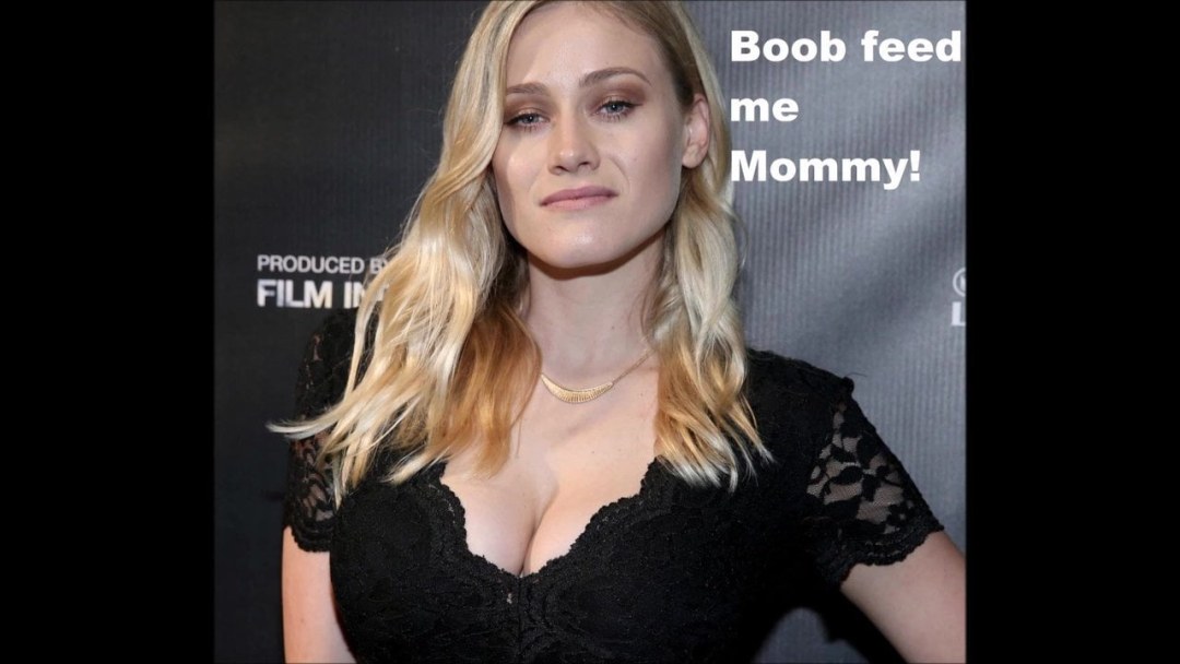 Alena Adler Abogado desnudo