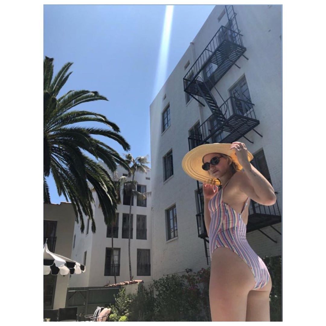 Millie Bobby Brown 2021 caliente
