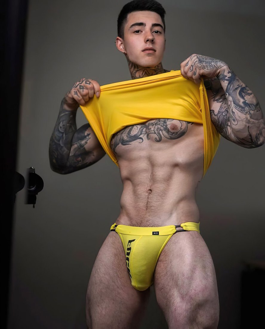 Actriz Dani Verissimo desnuda