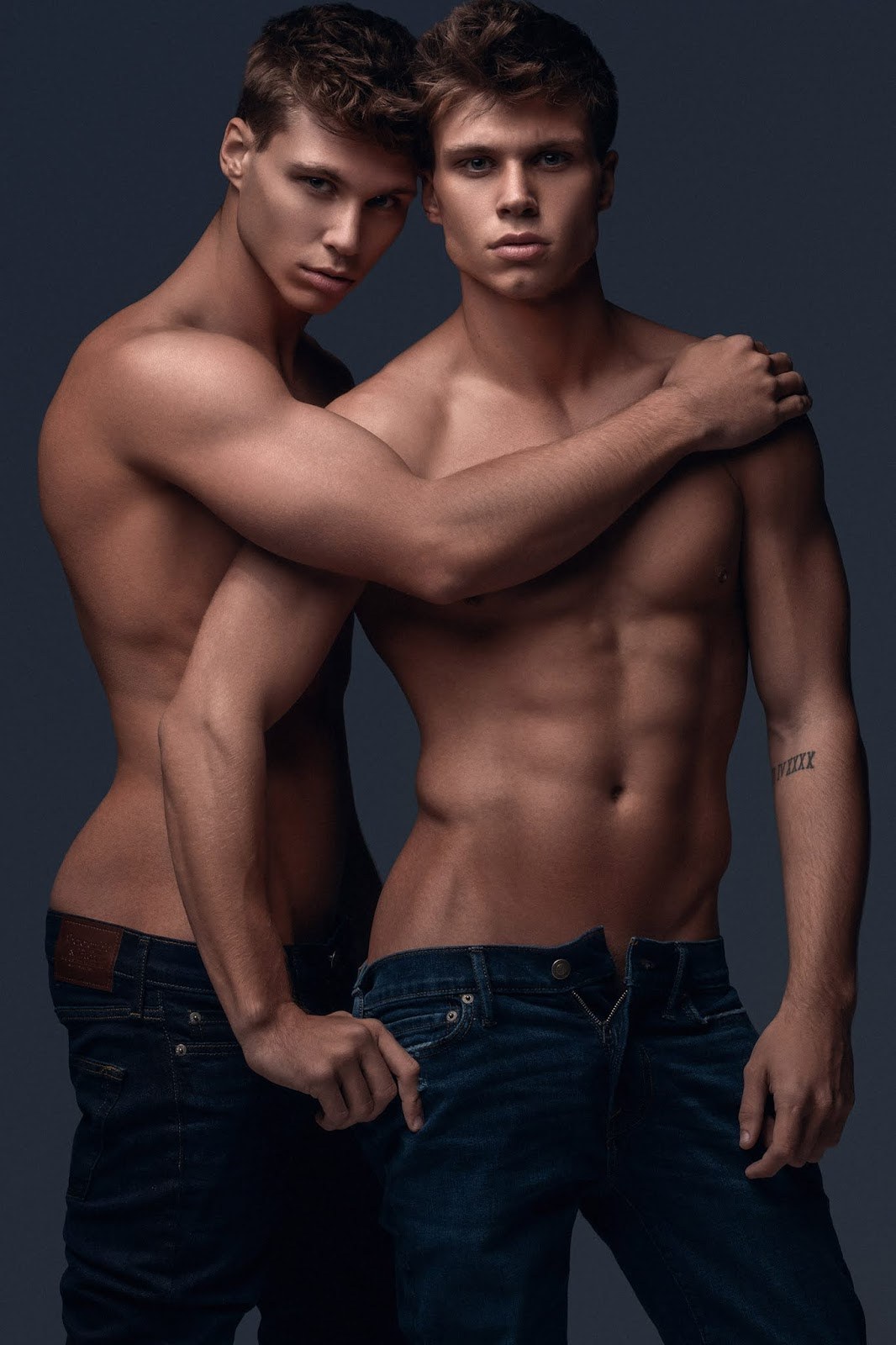 Aaron y Adam Scott