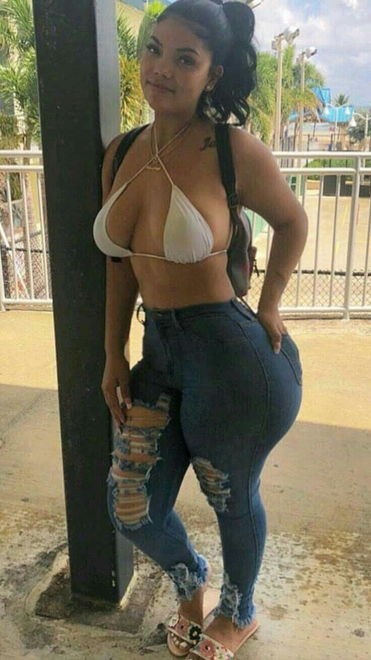 Gruesa azz latina