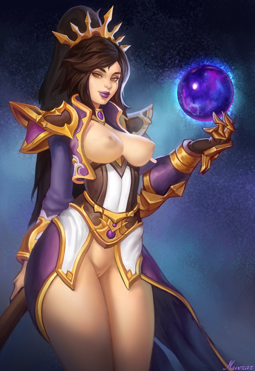 Personajes femeninos desnudos Diablo