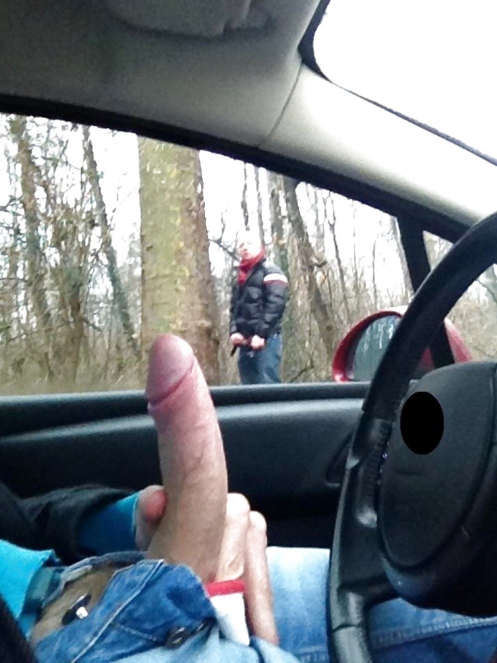 Public Dick Flatinger masturbándose en Public Park y me ayuda a la corrida facial tocando mi polla Misscreamy