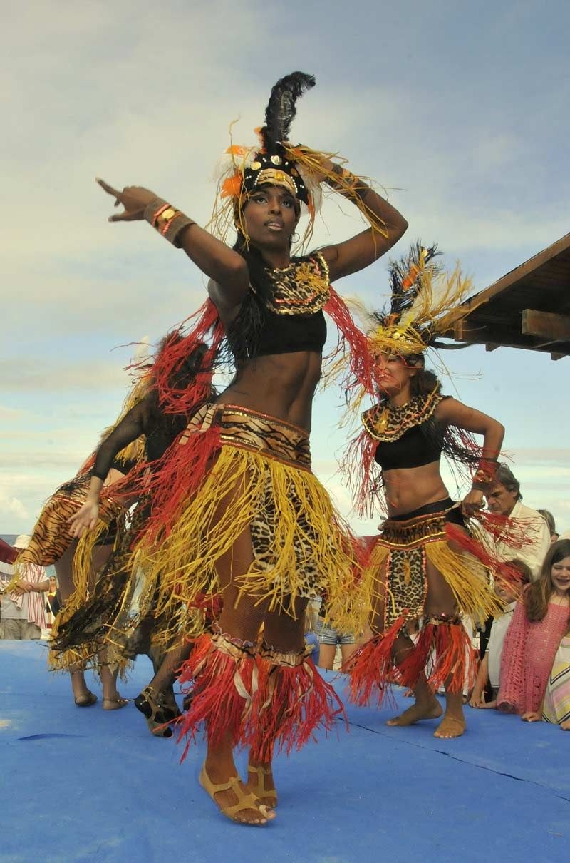 Ropa afro para bailar