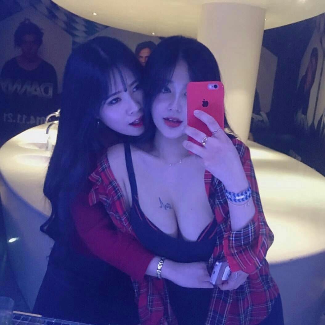 Parejas coreanas de chicas LGBT