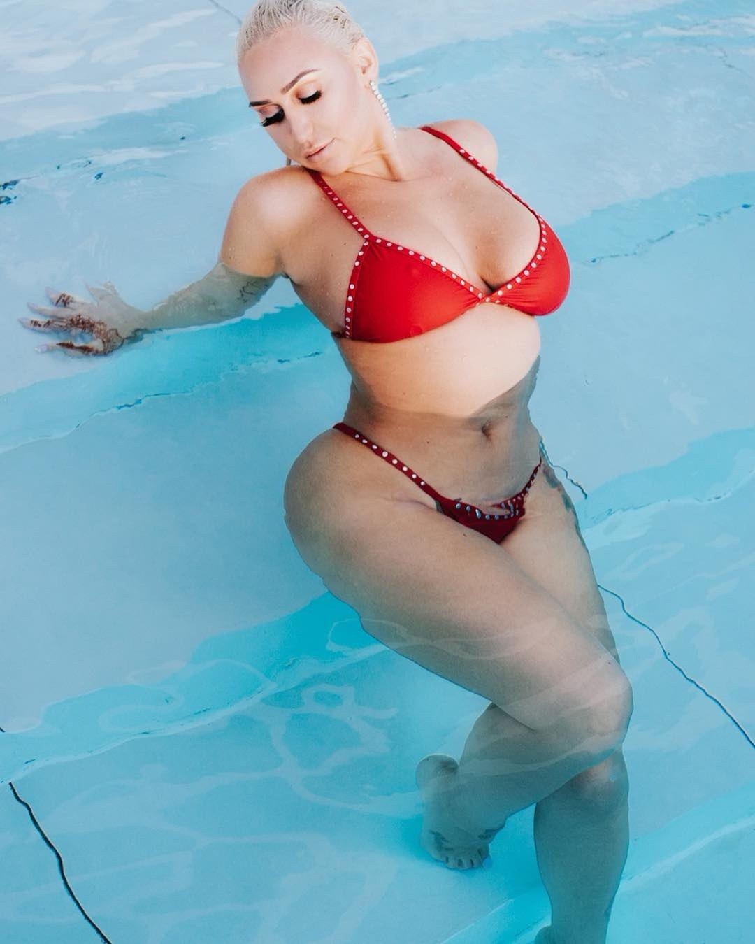 Nina Kay