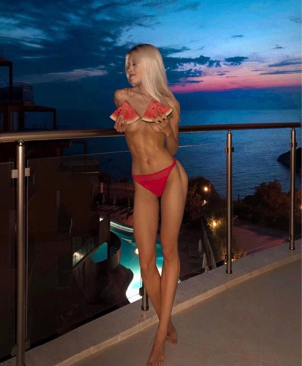 Vika Odintsova Maxim 2019