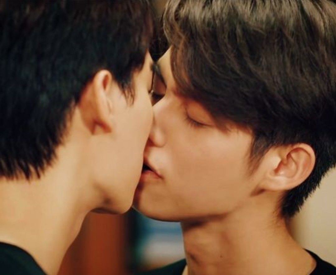 2gether beso