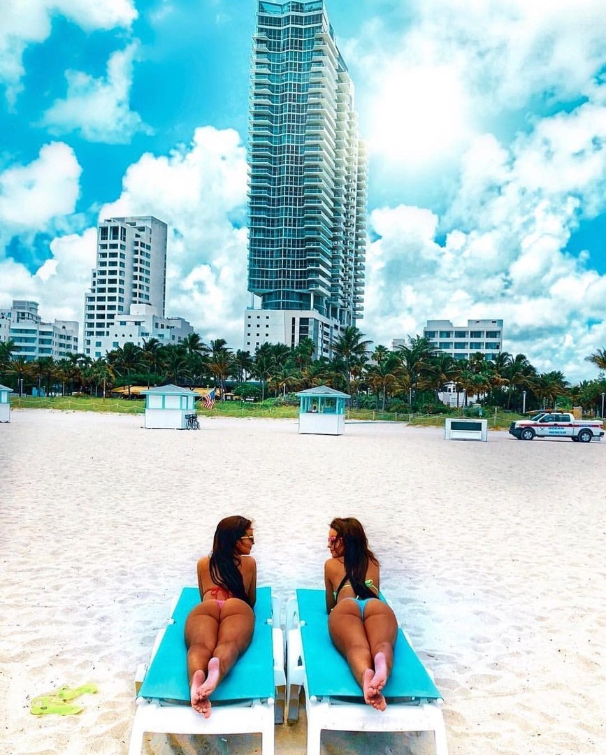 Niños en la playa en Miami