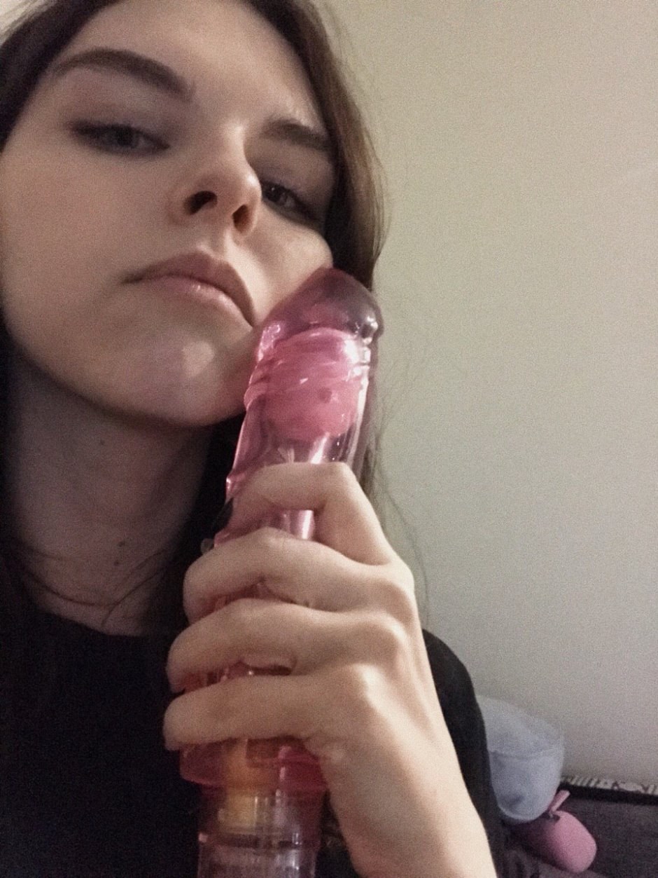 Strimmersha Vika Mednis desnuda