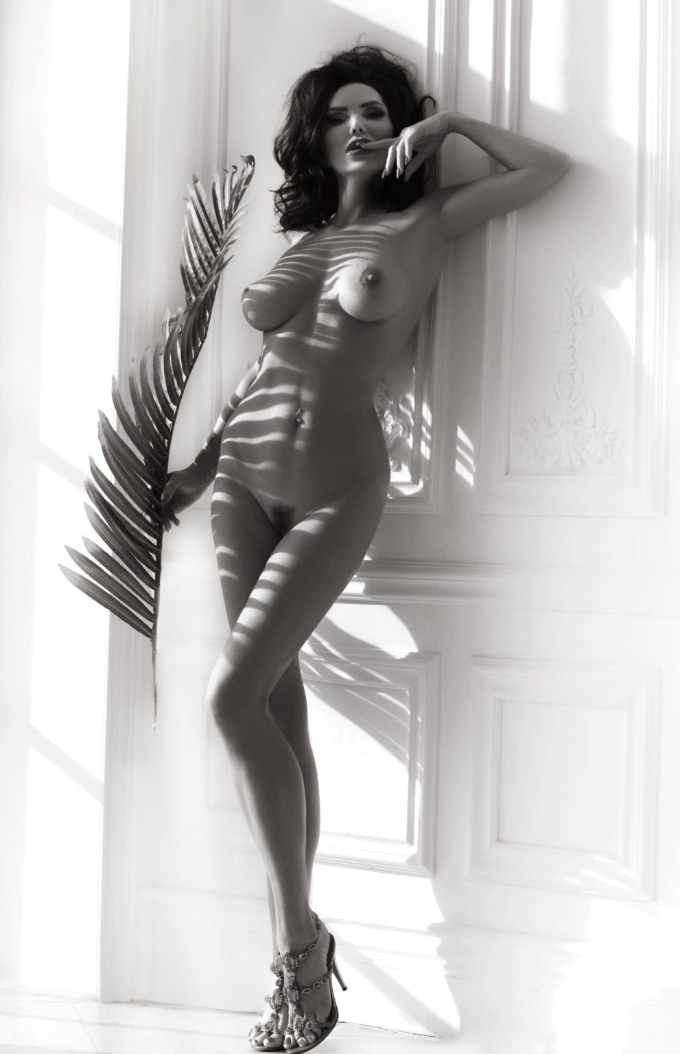 Lora Palmer Modelo Tetas desnudas