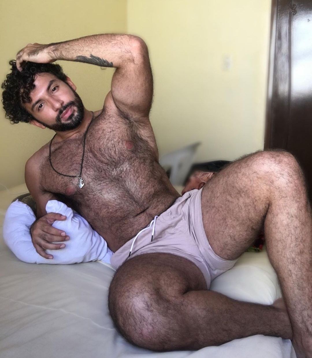 Coño a los 46 años sin afeitar