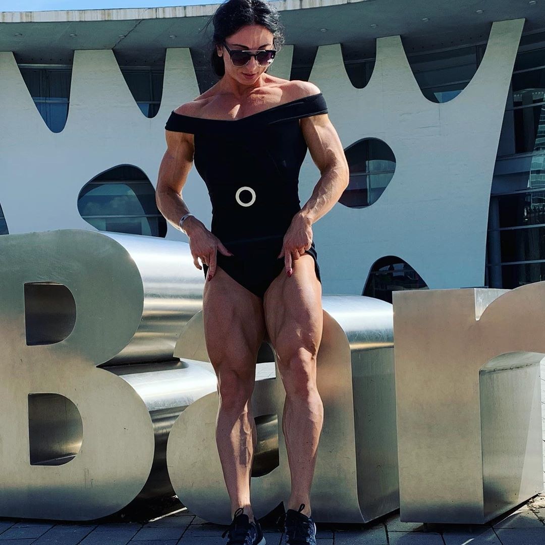 Muscle Girl Vika Pogribnyak