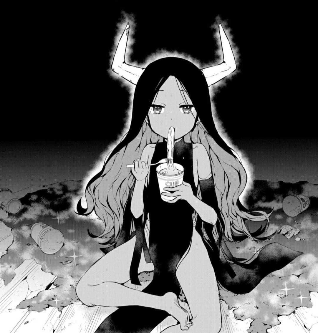 Chica con arte de pie de piel oscura